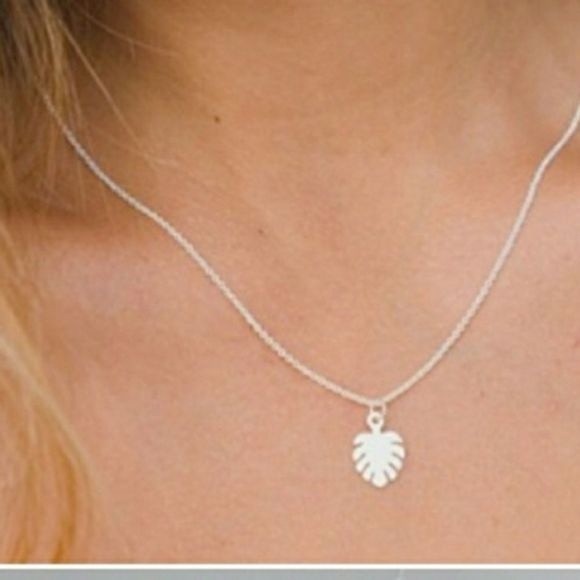 🌴 Misha Hawaii Palm Leaf Silver Necklace Chain & Charm 18" NEW - Picture 1 of 6